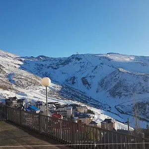 Piornos Con Vistas Sierra Nevada